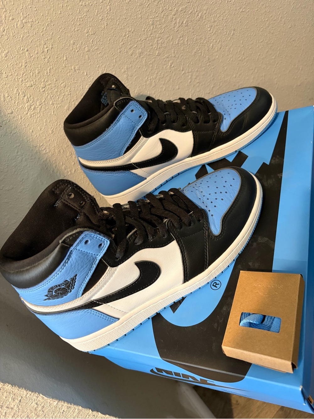 Nike Air Jordan 1 Retro High OG — Unc Toe